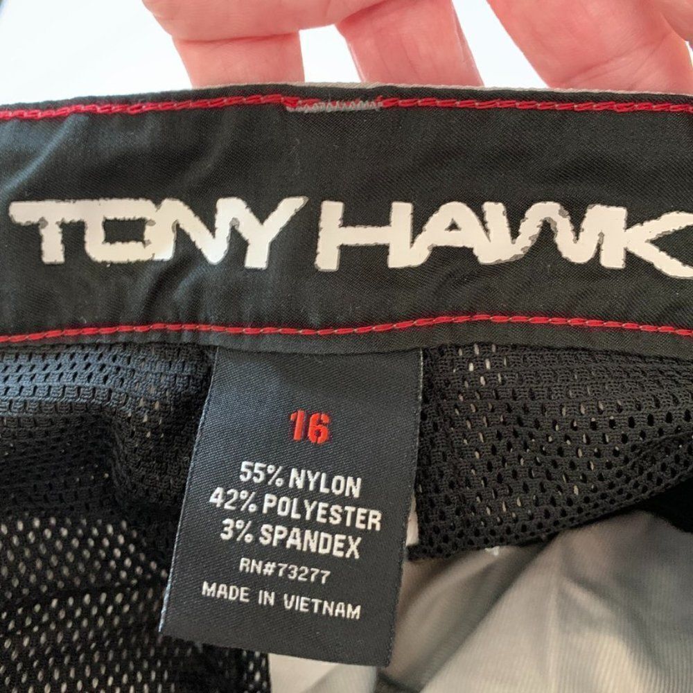 Tony Hawk Short - Picture 6 of 6